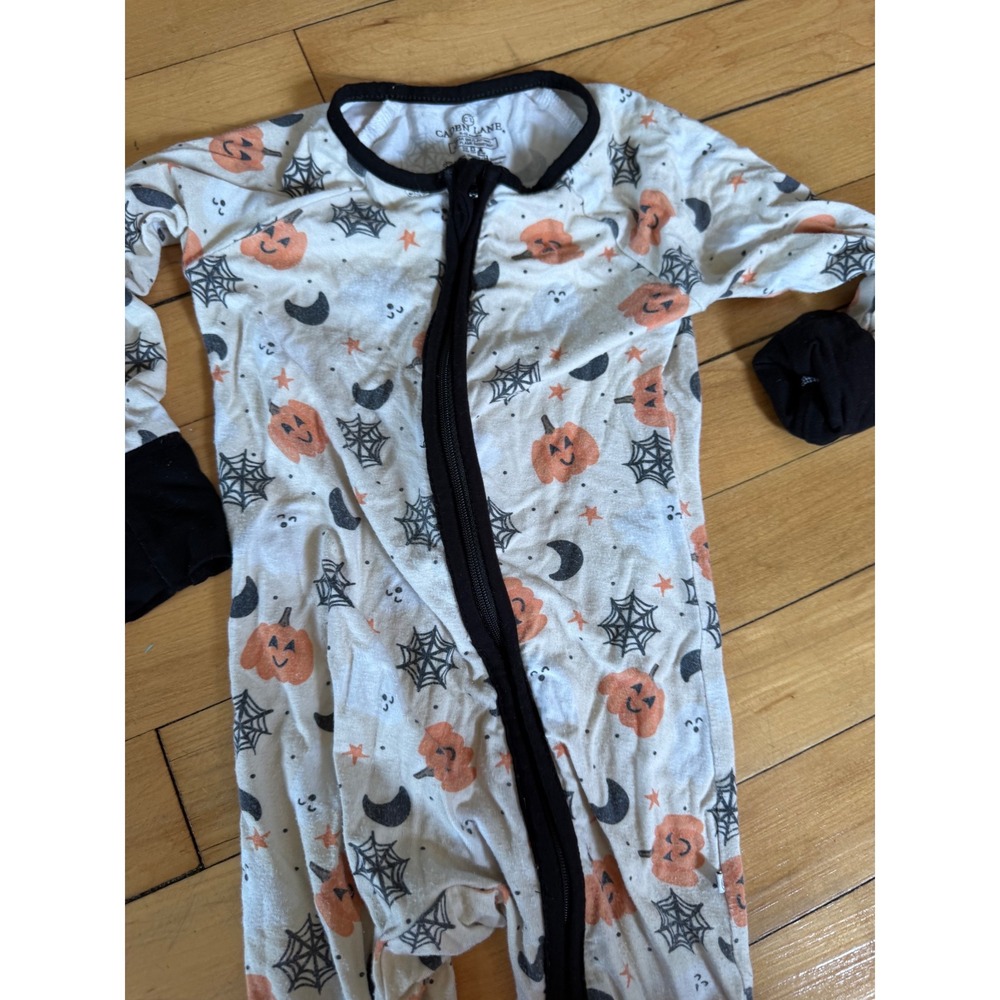 Caden‎ Lane Halloween print bamboo one piece sleeper - Picture 3 of 4